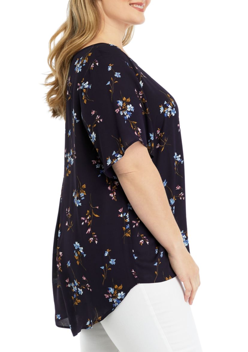 Plus Size Short Sleeve Printed Top with Pleated Back