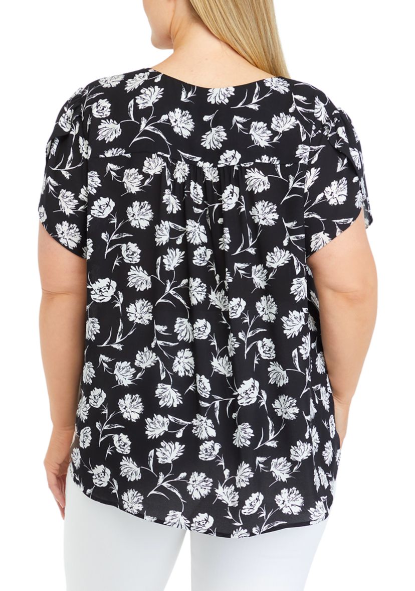 Plus Size Short Petal Sleeve V-Neck Blouse