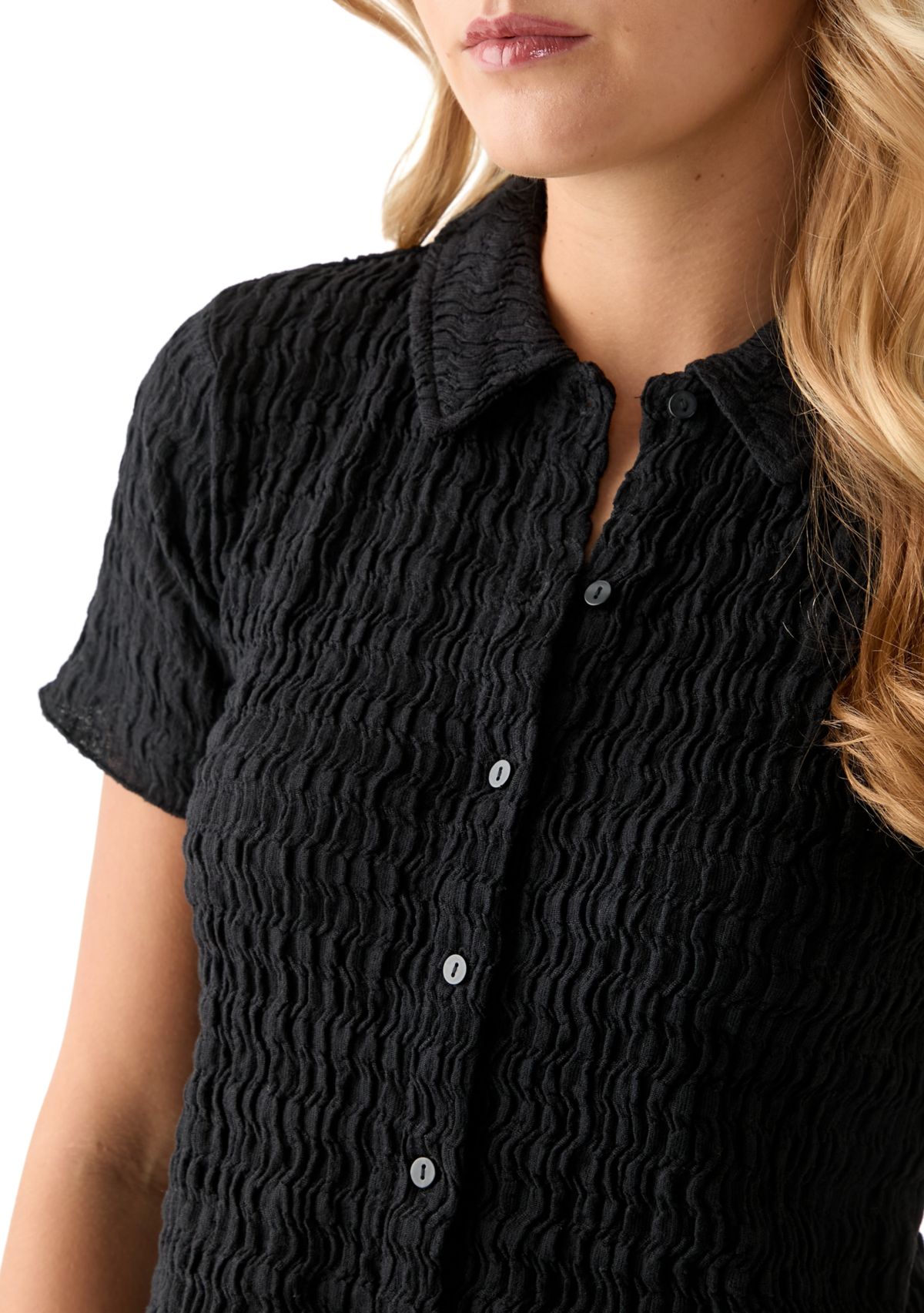 Womens Short Sleeve Collared Knit Textured Shirt