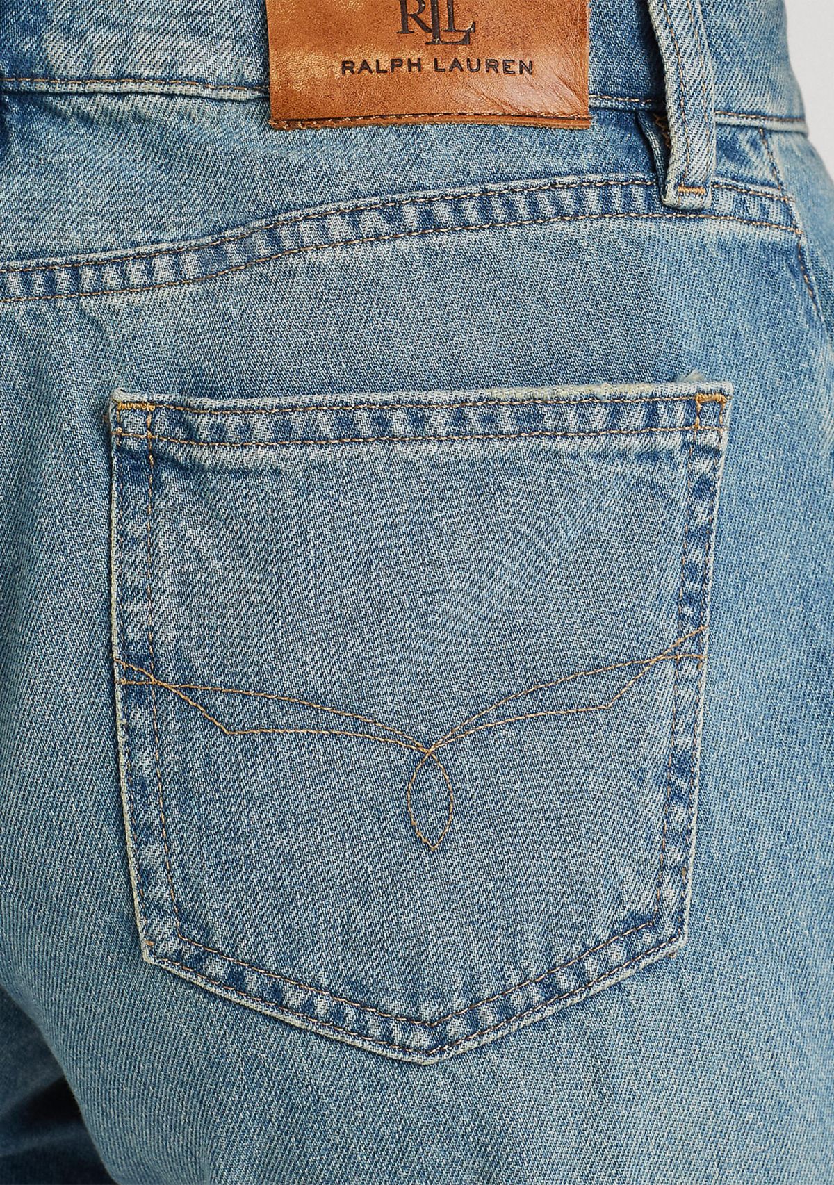 Relaxed Tapered Ankle Jeans 