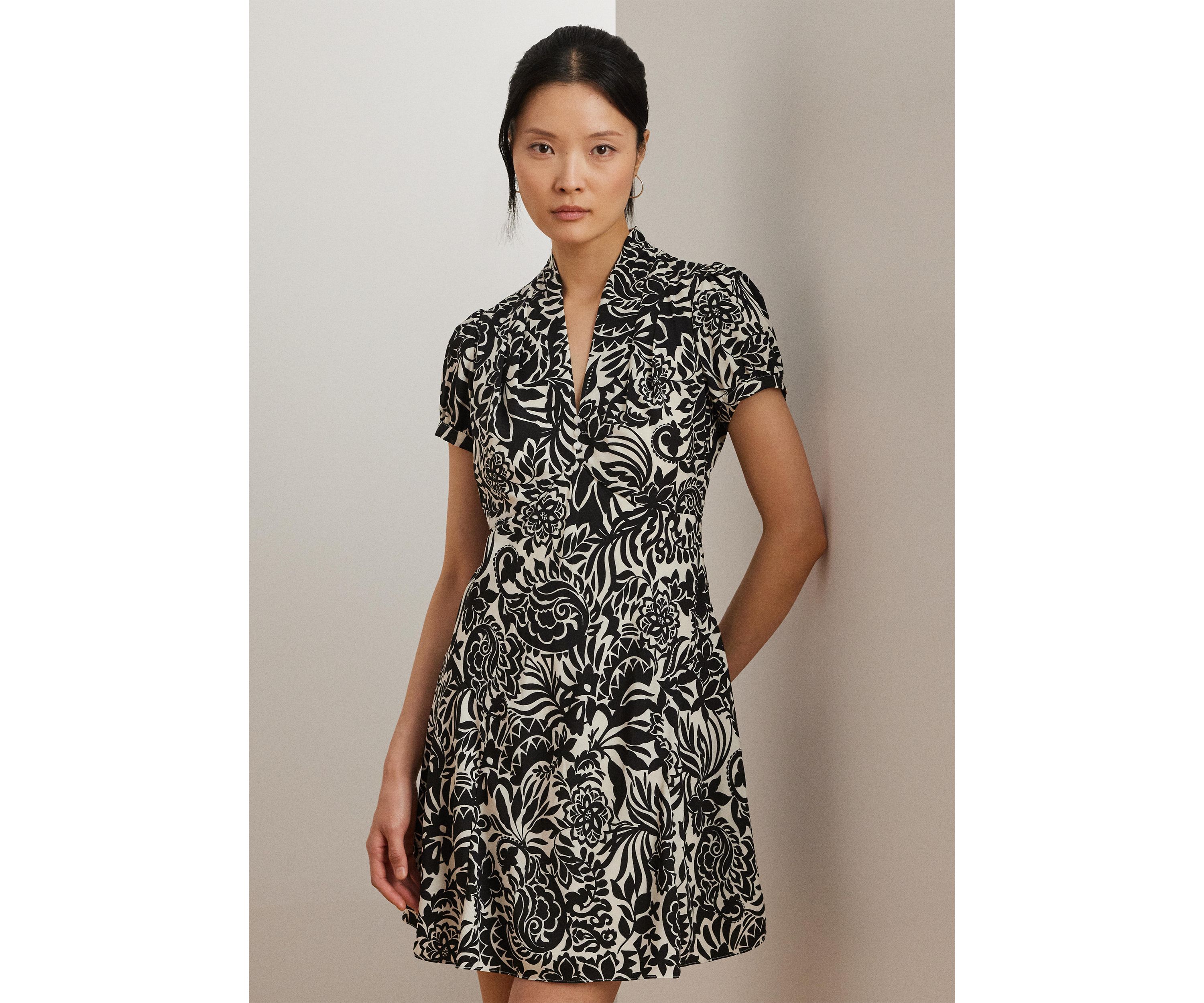 Womens Floral Crepe Short-Sleeve Dress