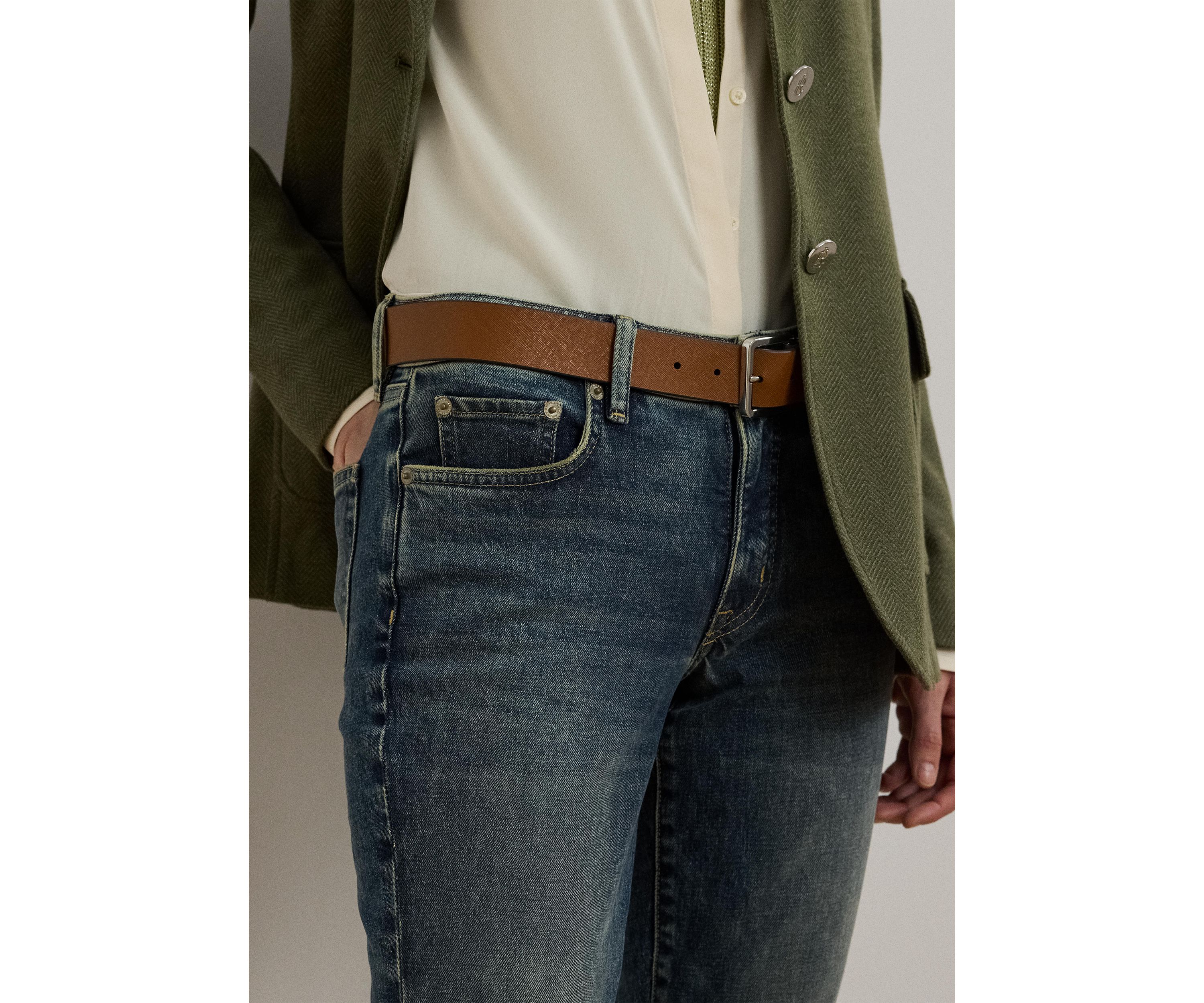 Womens Mid-Rise Straight Ankle Jeans
