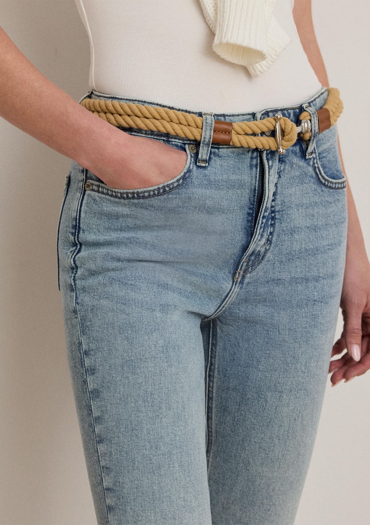 High Rise Straight Ankle Jeans