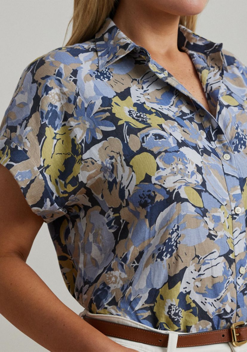 Plus Size Relaxed Fit Floral Short Sleeve Shirt