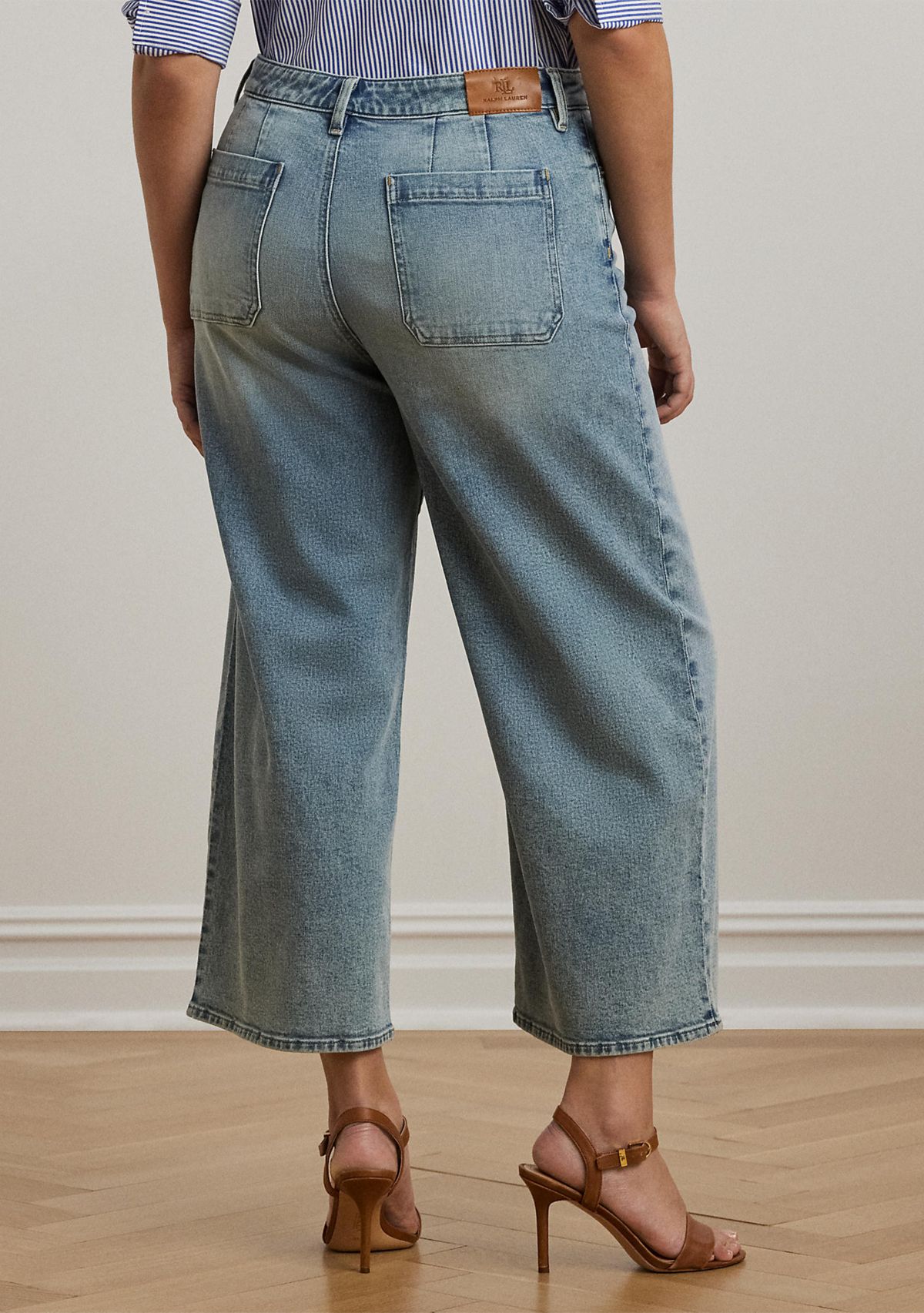 Plus Size High Rise Wide Leg Cropped Jeans