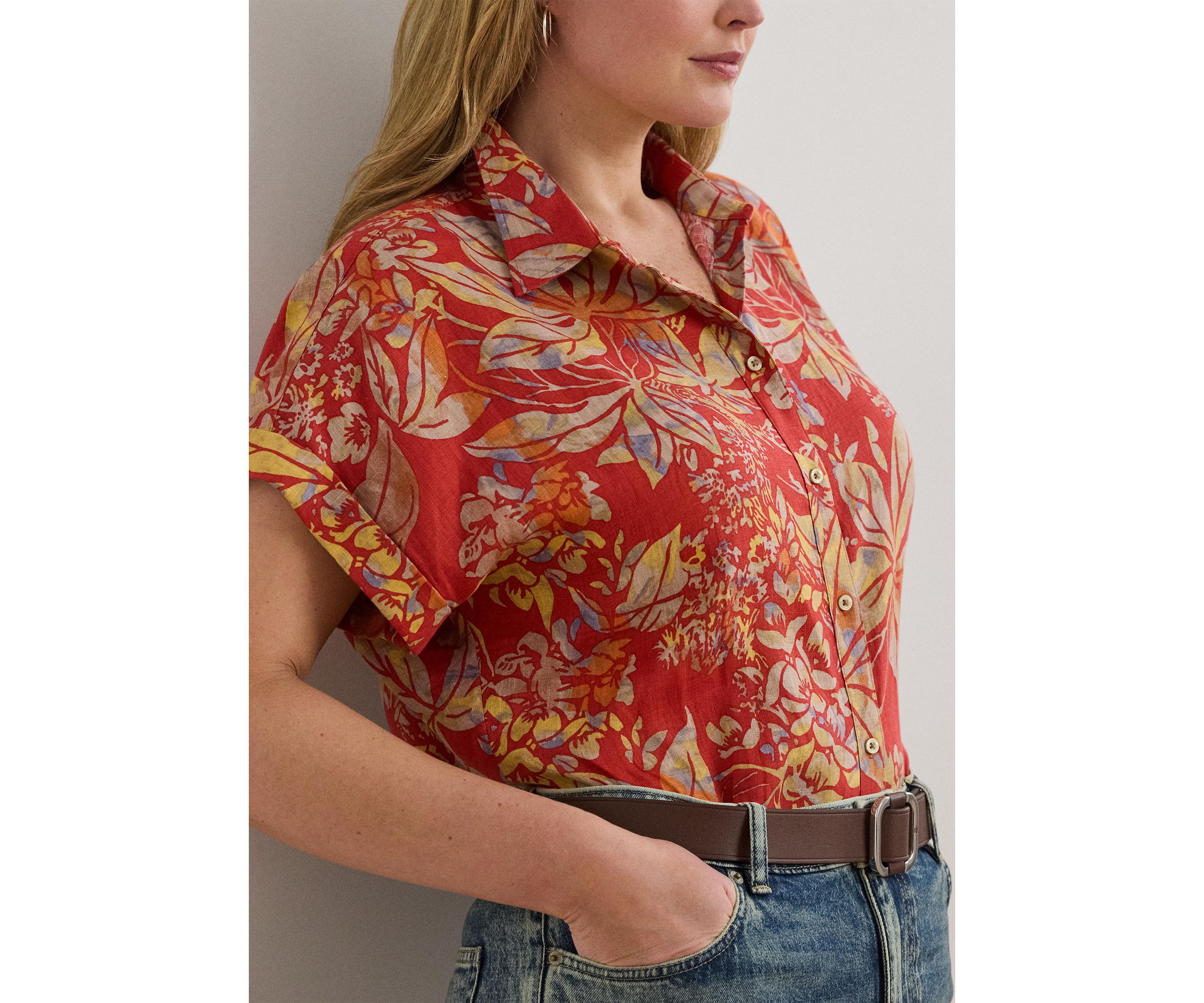 Plus Size Relaxed Fit Floral Short Sleeve Shirt