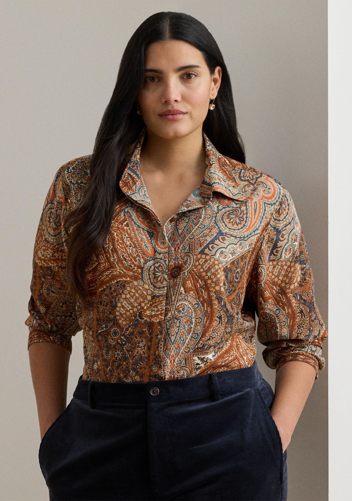 Womens Classic Fit Paisley Crepe Shirt
