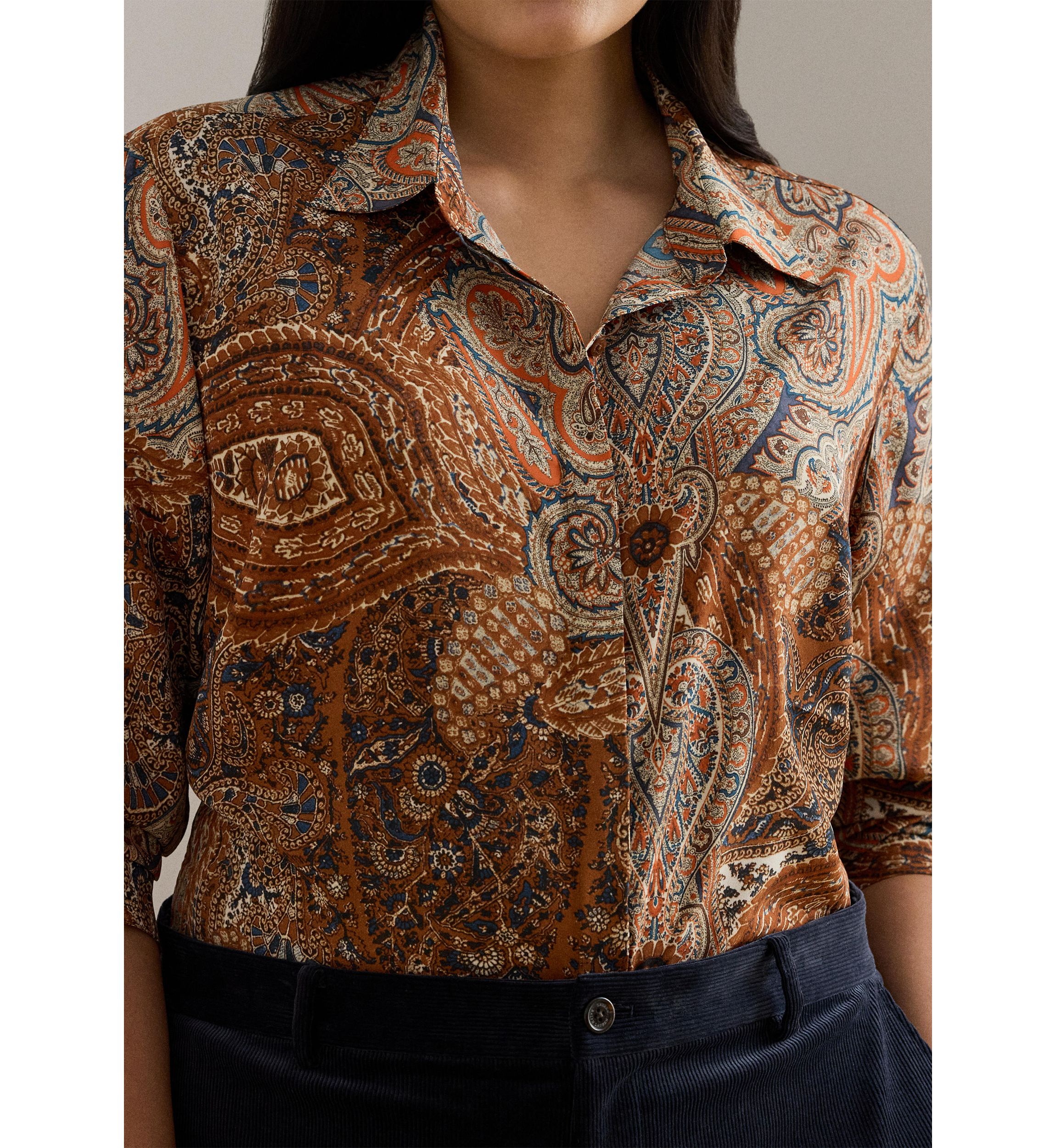 Womens Classic Fit Paisley Crepe Shirt