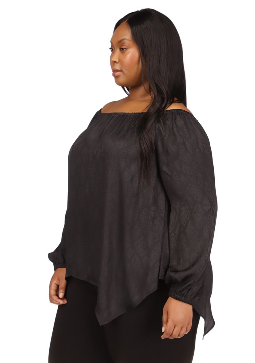 Plus Size Handkerchief Hem Boat Neck Top