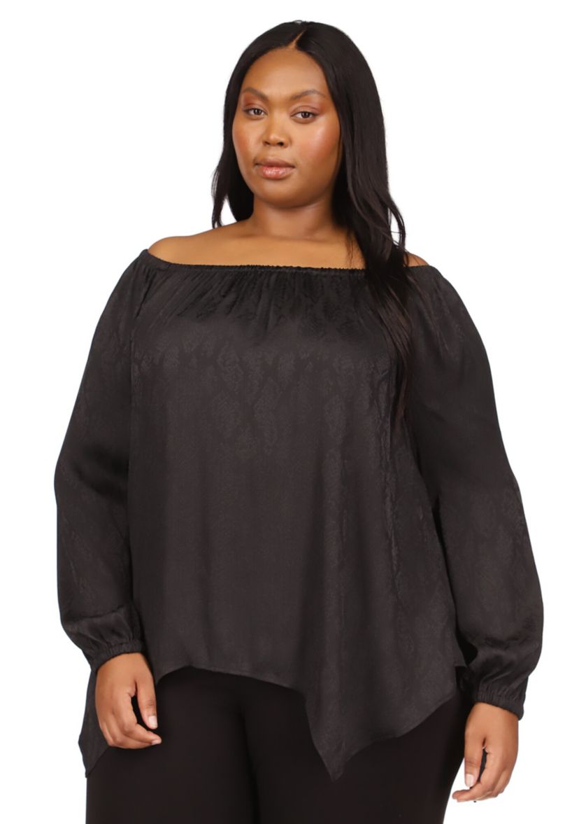 Plus Size Handkerchief Hem Boat Neck Top