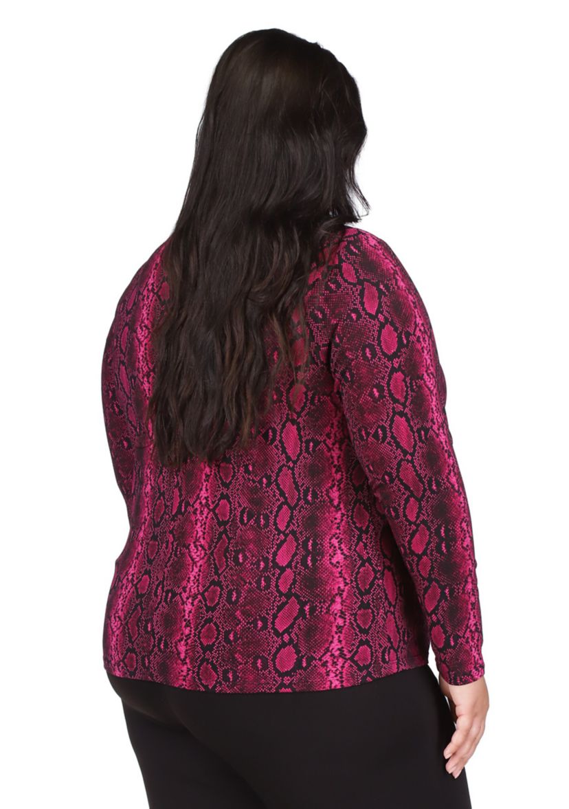 Plus Size Snake Chain Necklace Long Sleeve Top 