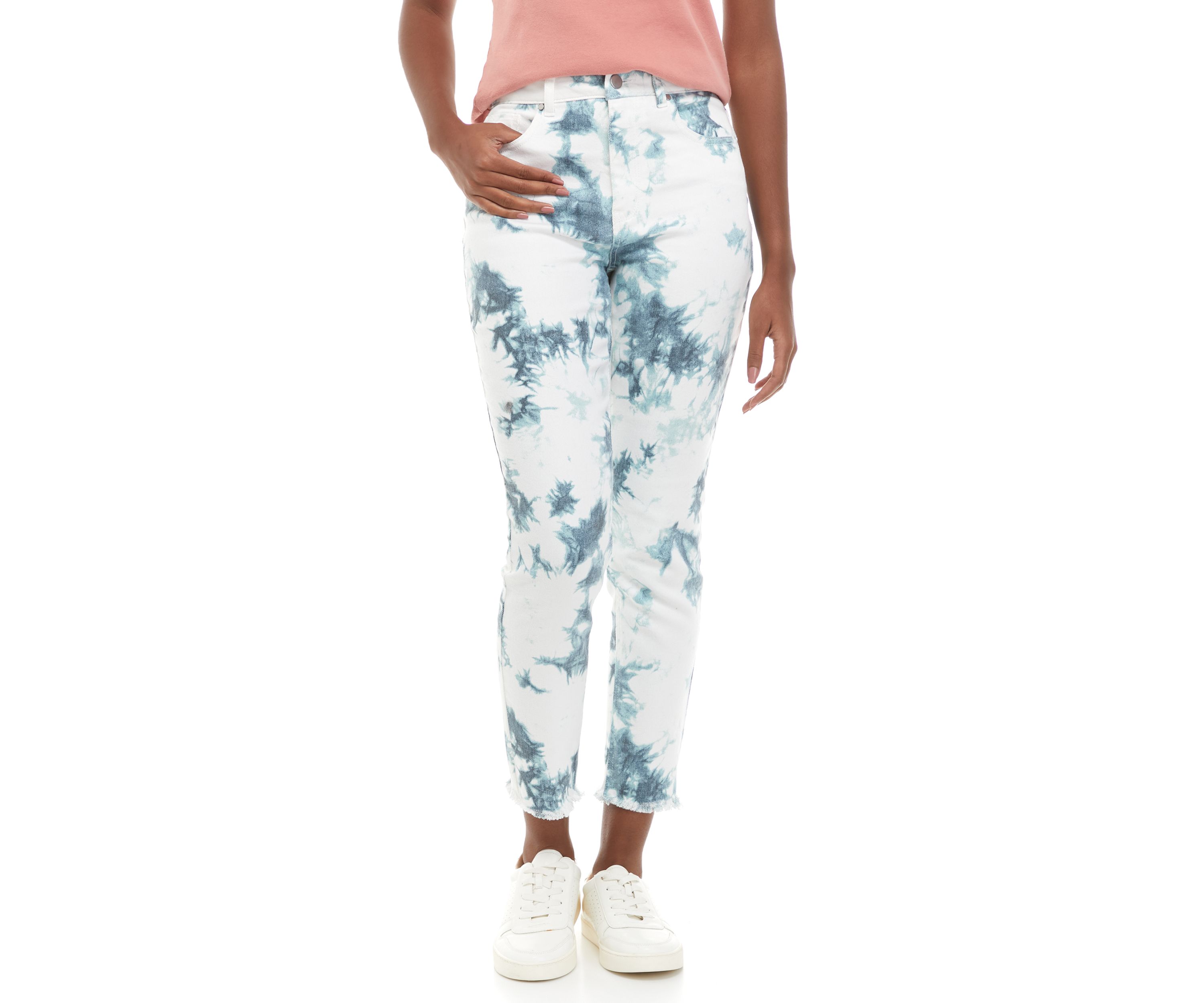 Juniors Mom Jeans