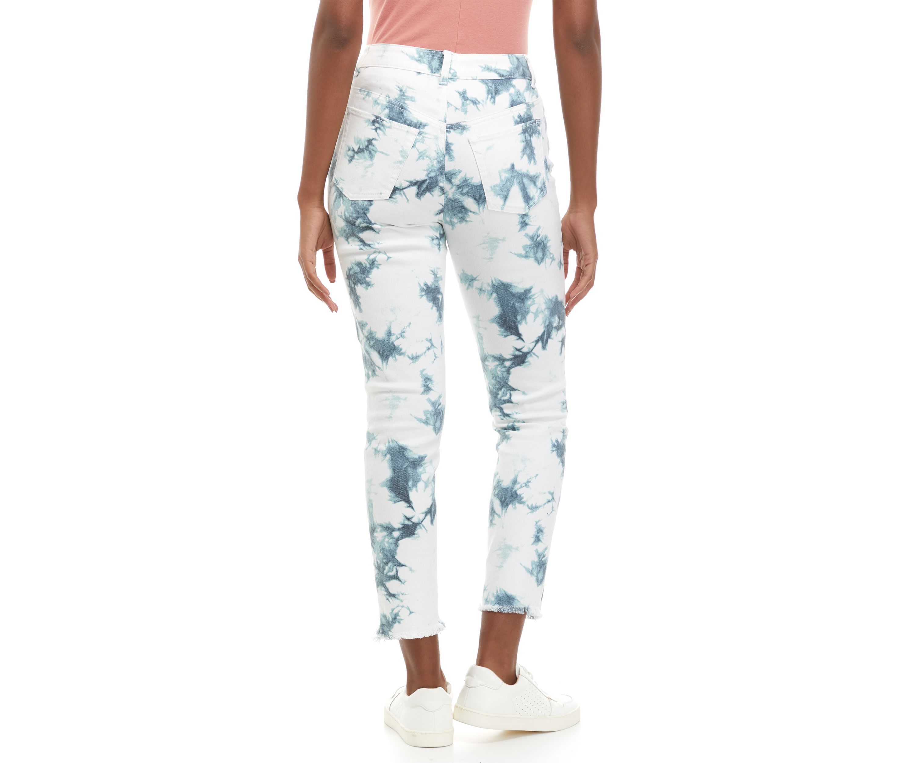 Juniors Mom Jeans