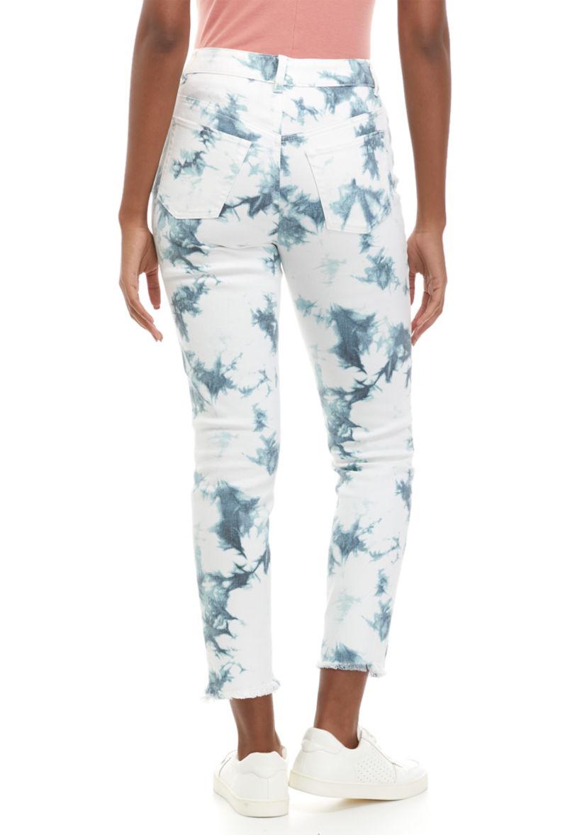 Juniors Mom Jeans