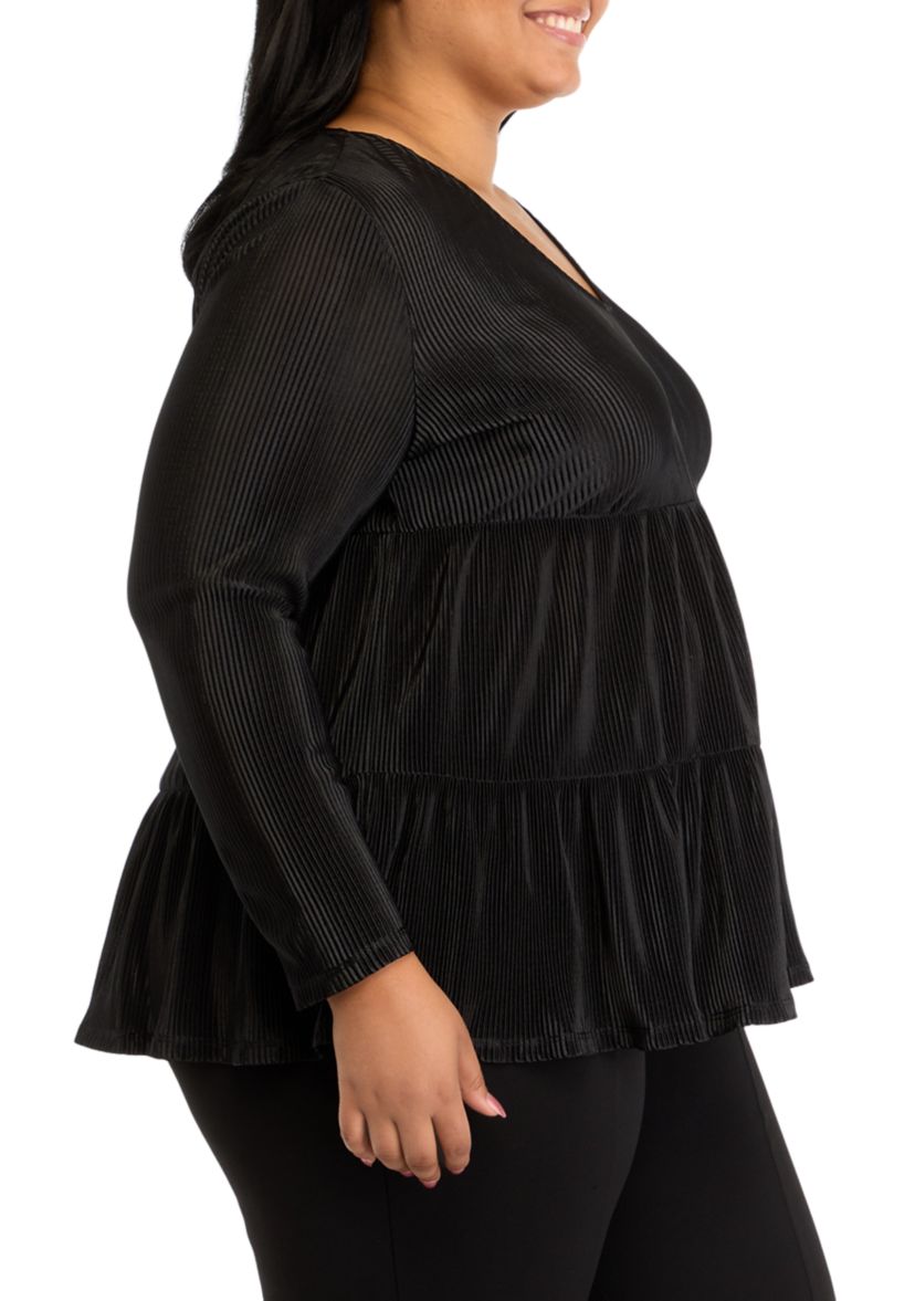 Plus Size Solid Border Top