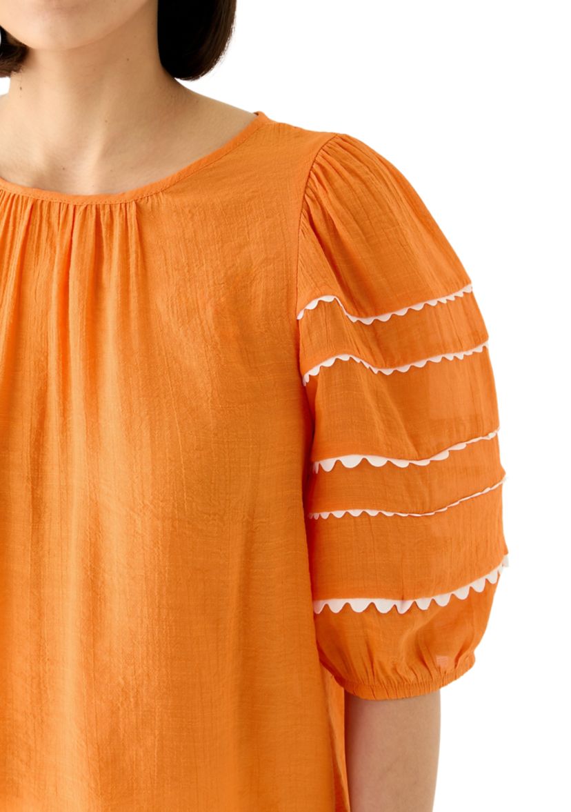 Petite Detailed Elbow Puff Sleeve Top 