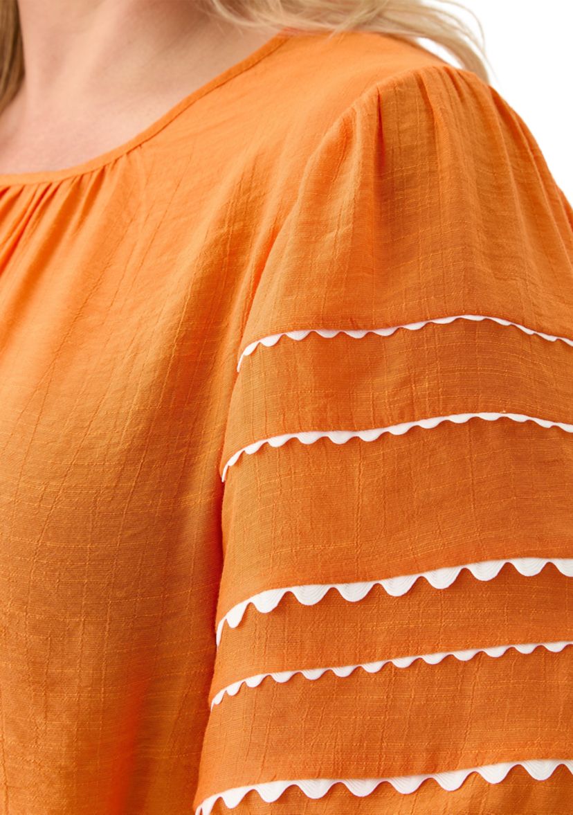 Plus Size Short Puff Sleeve Slub Woven Blouse