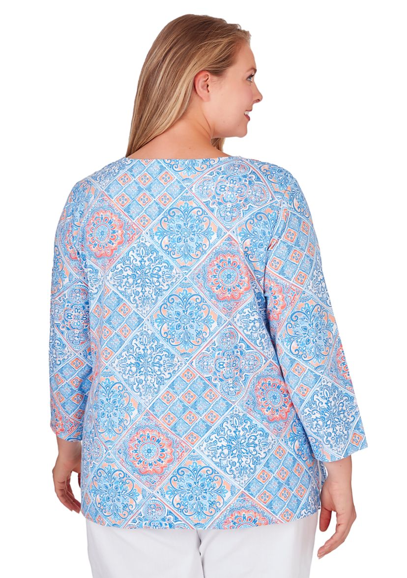 Plus Size Embellished Split Neck Diagonal Tiles Patchwork Printed Knit Top
