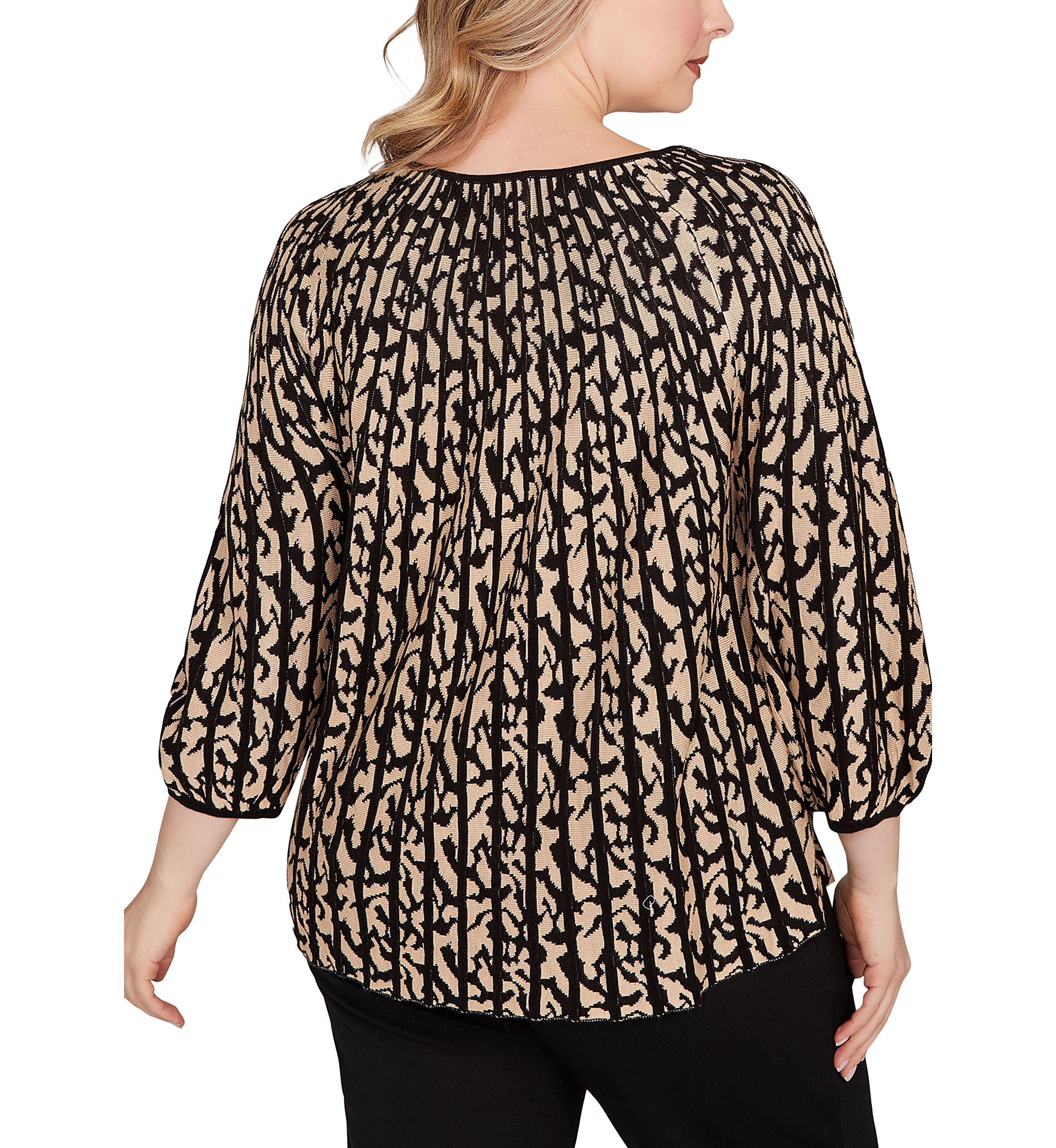 Plus Size Gored Texture Animal Print Sweater