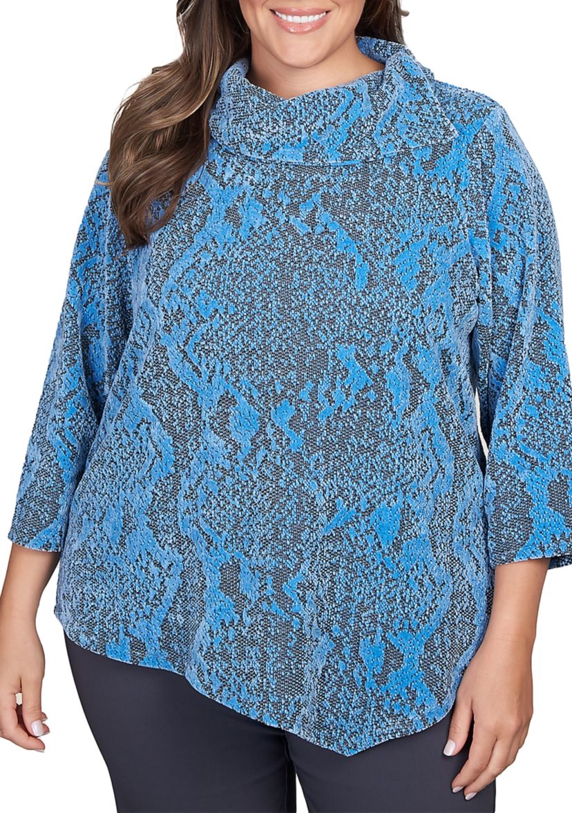Plus Size Chenille Snakeskin Jacquard Top