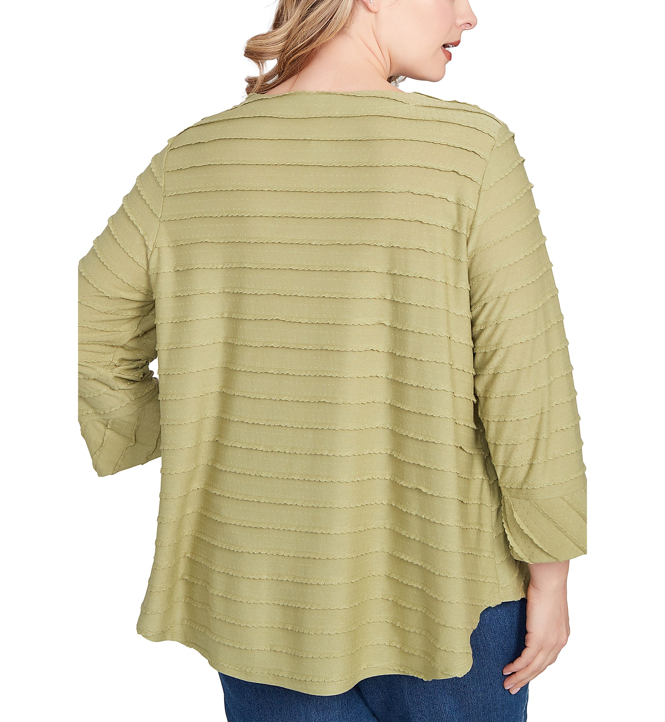 Plus Size Scalloped Jacquard Knit Top