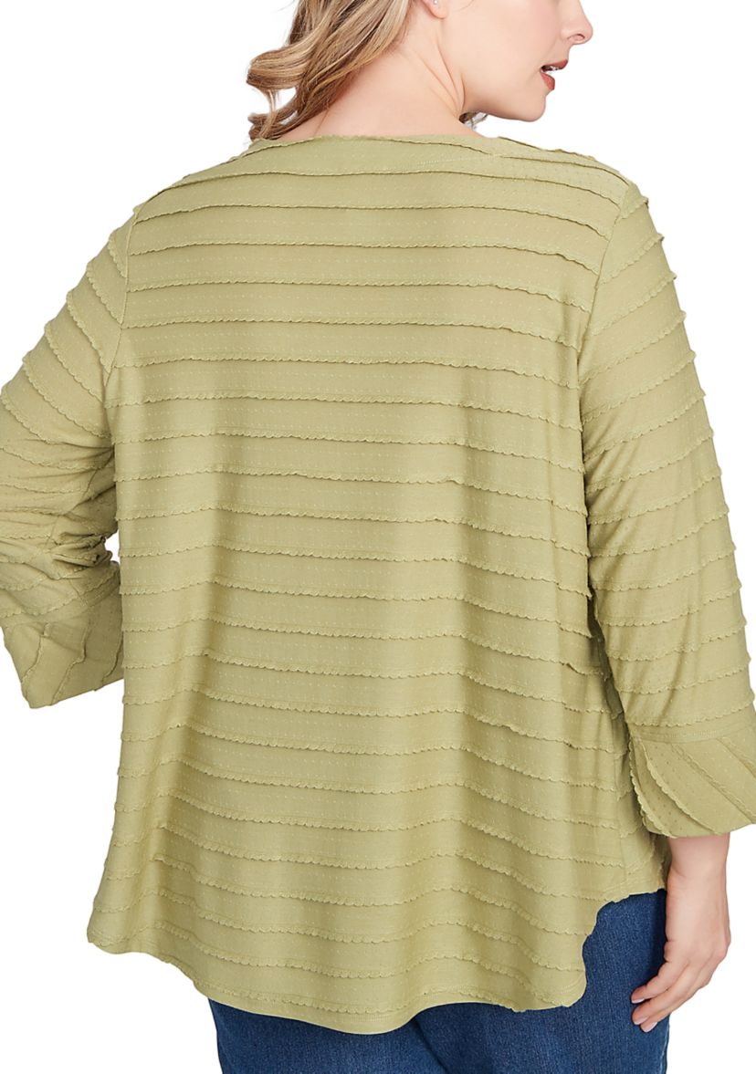 Plus Size Scalloped Jacquard Knit Top