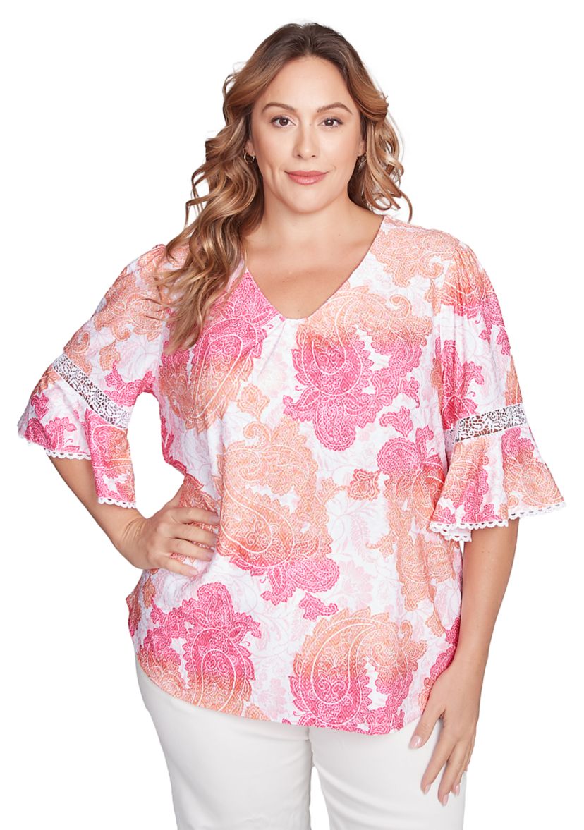 Plus Size Paisley Textured V-Neck T-Shirt