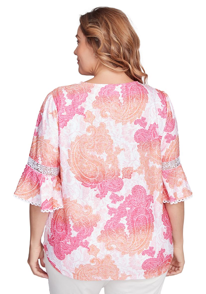Plus Size Paisley Textured V-Neck T-Shirt