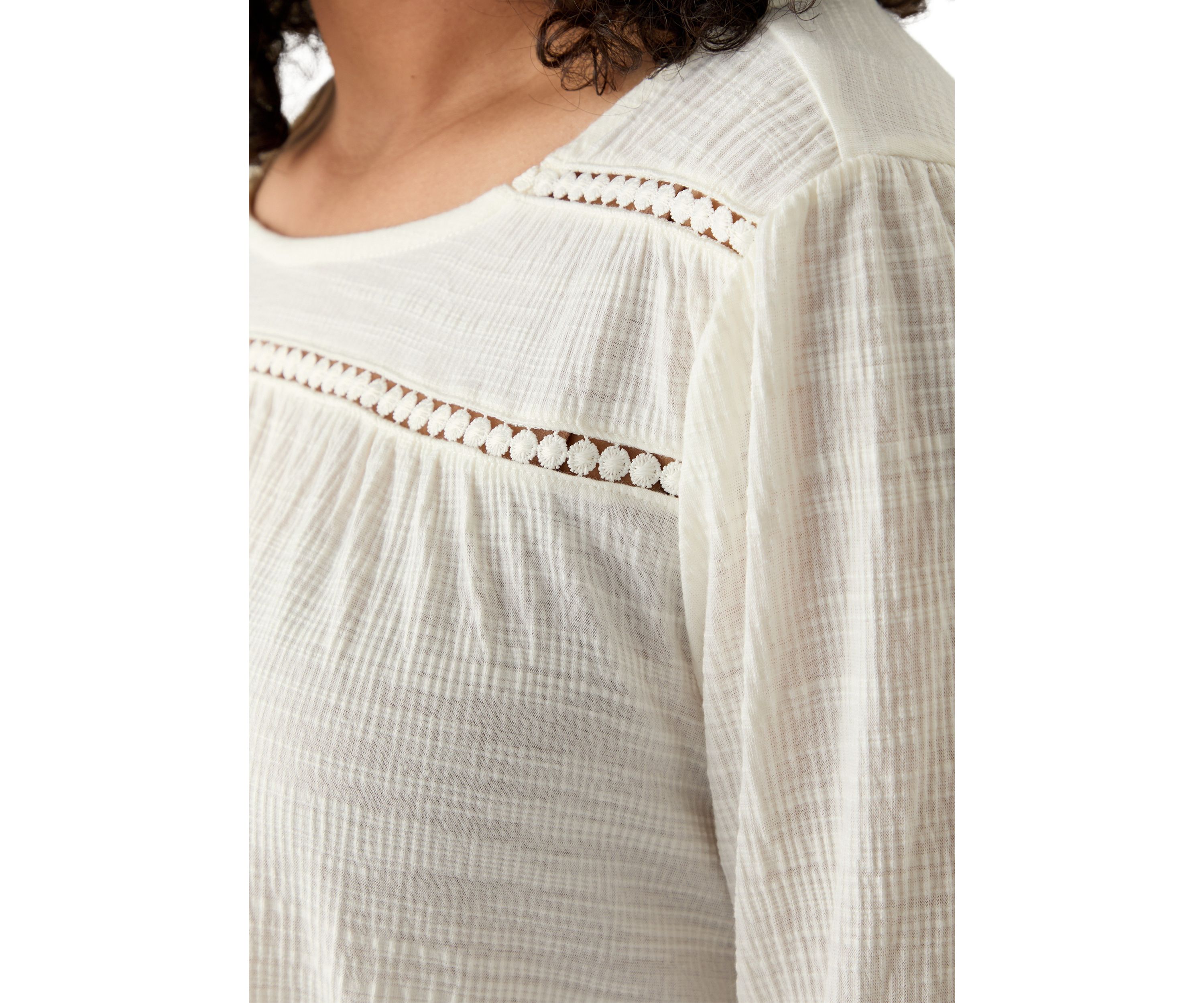 Womens Solid Slub Knit Lace Trim Top