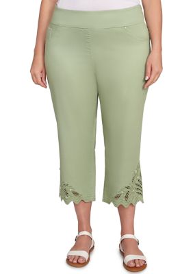 Ruby Rd Women's Plus Size Pull On Soft Denim Lace Inset Capri Pants, 16W Short -  0197177369730