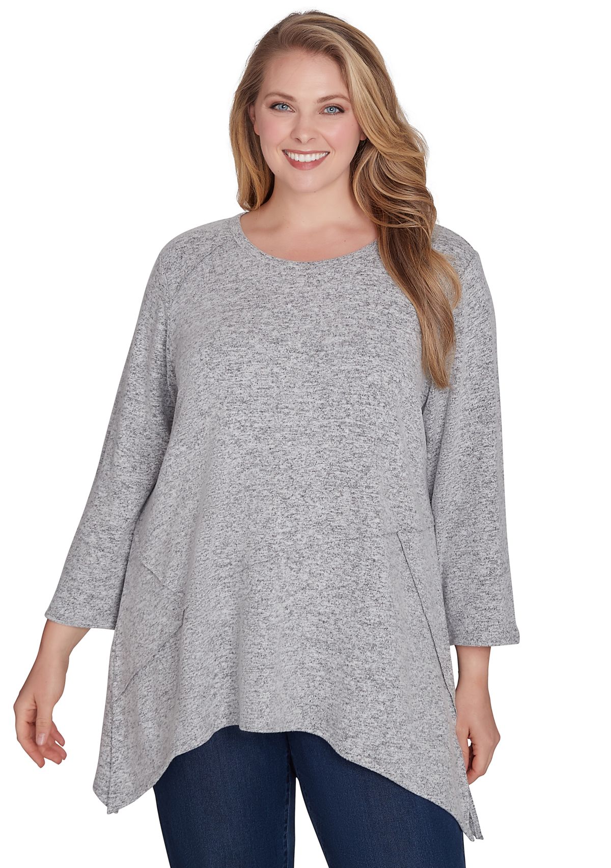 Plus Size Scoop Neck Solid Hacci Knit Shark Bite Top with Fabric Splicing Detail