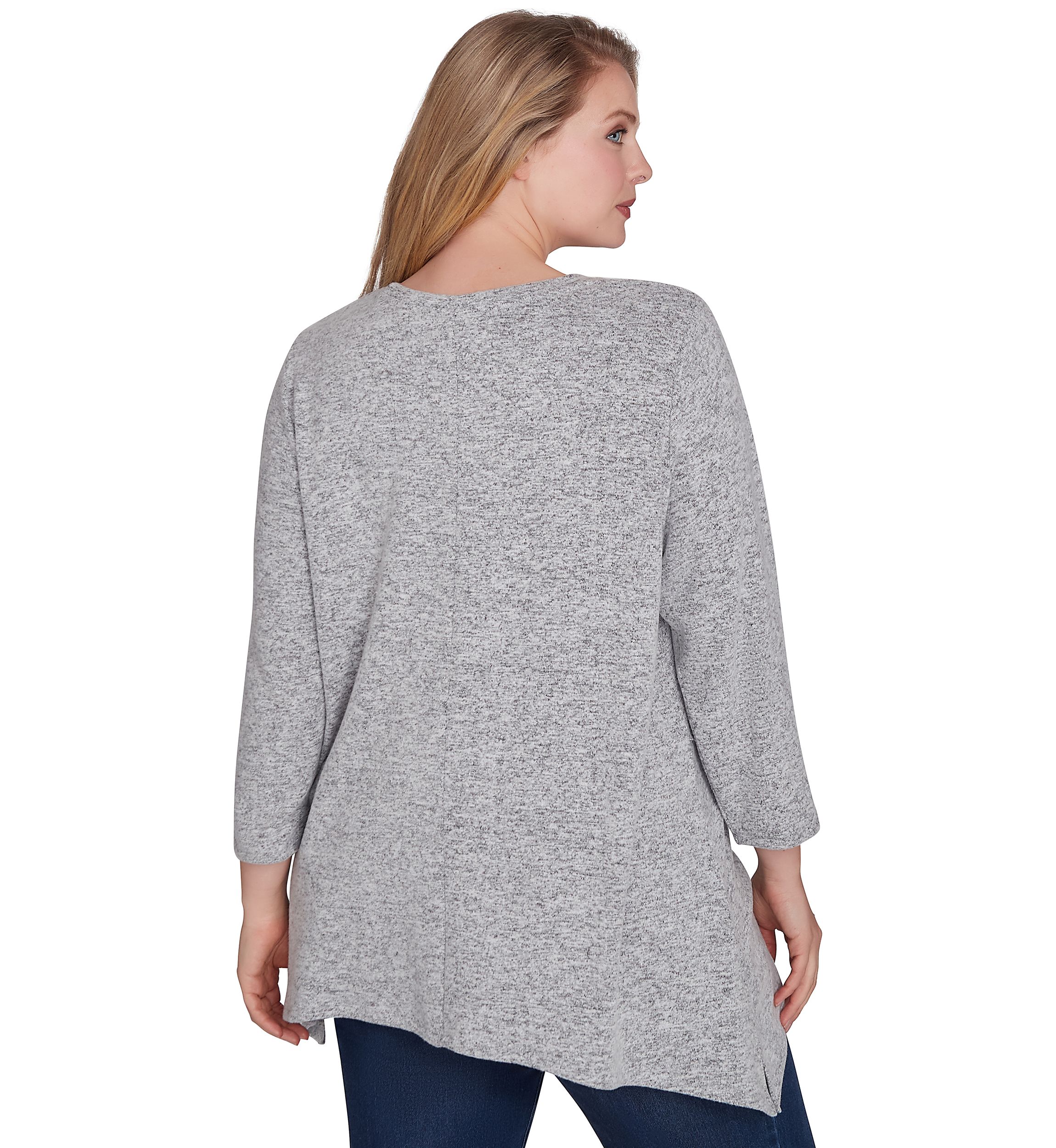 Plus Size Scoop Neck Solid Hacci Knit Shark Bite Top with Fabric Splicing Detail