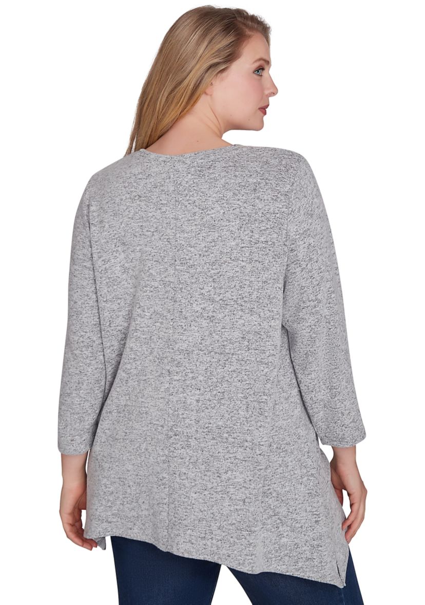Plus Size Scoop Neck Solid Hacci Knit Shark Bite Top with Fabric Splicing Detail