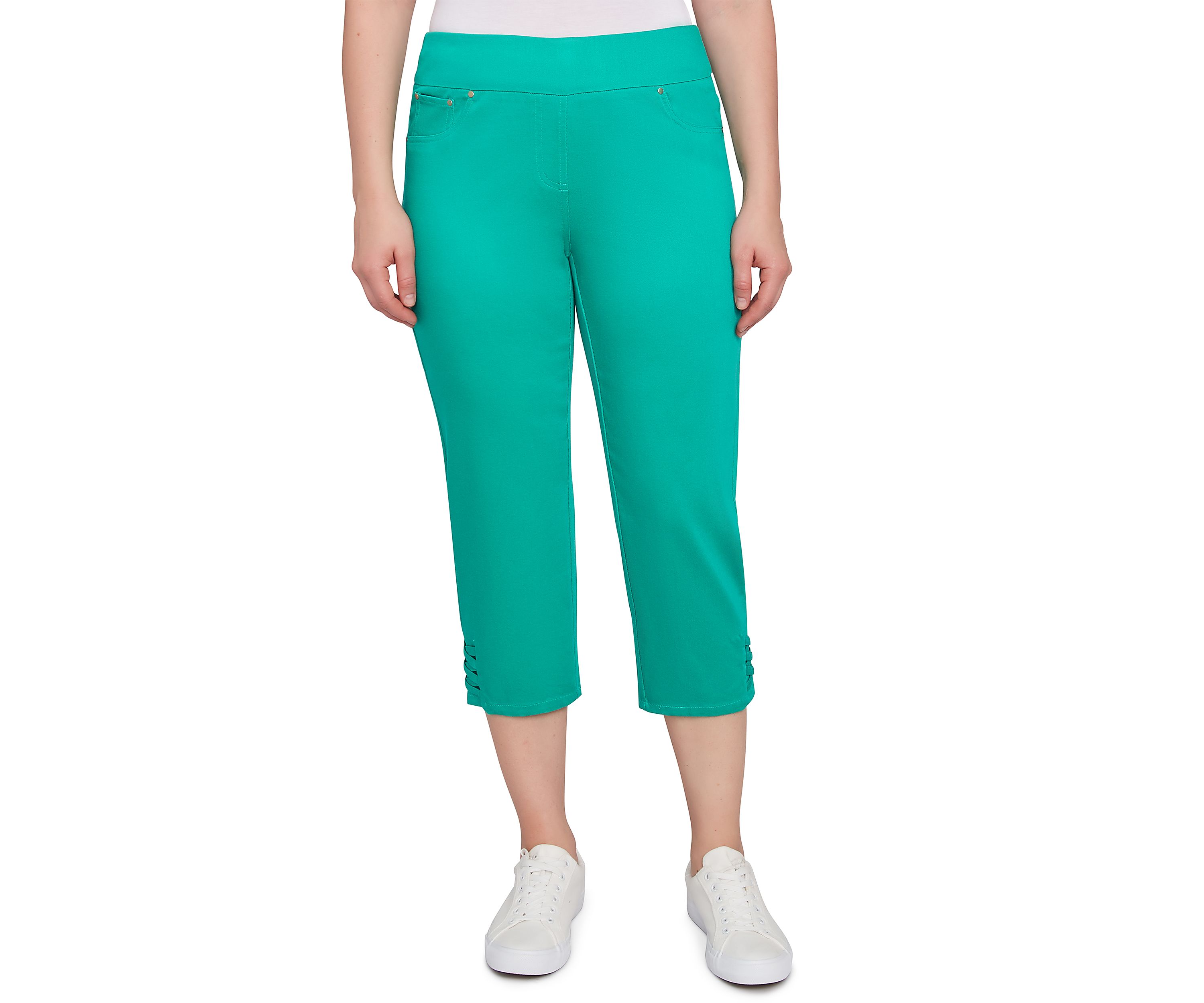 Plus Size Ladder Hem Soft Denim Capri Pants