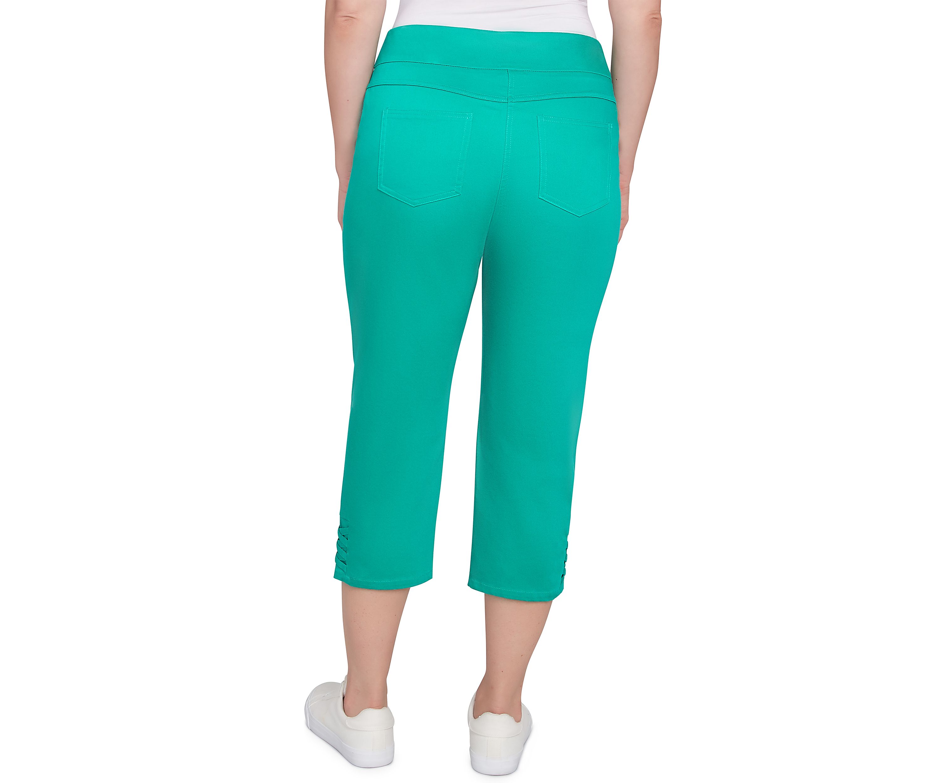 Plus Size Ladder Hem Soft Denim Capri Pants