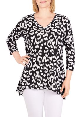 Petite Easy Chic Hacci Animal Print Top