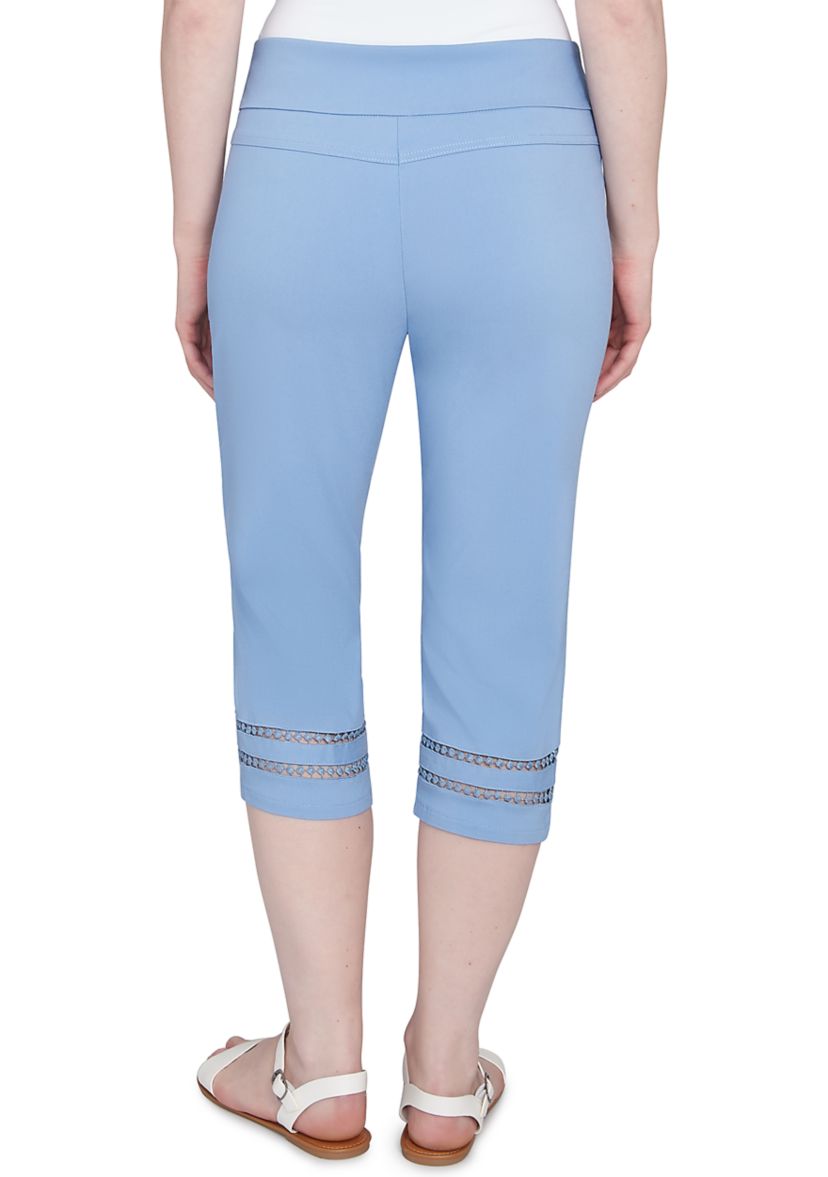 Womens Dreamy Pull On Tech Clamdigger Pants