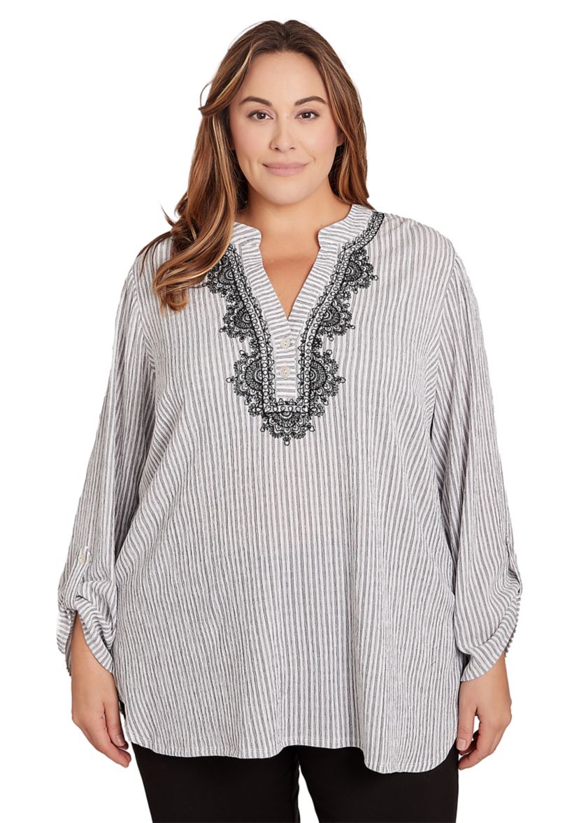Plus Size Puckered Stripe Pattern Top