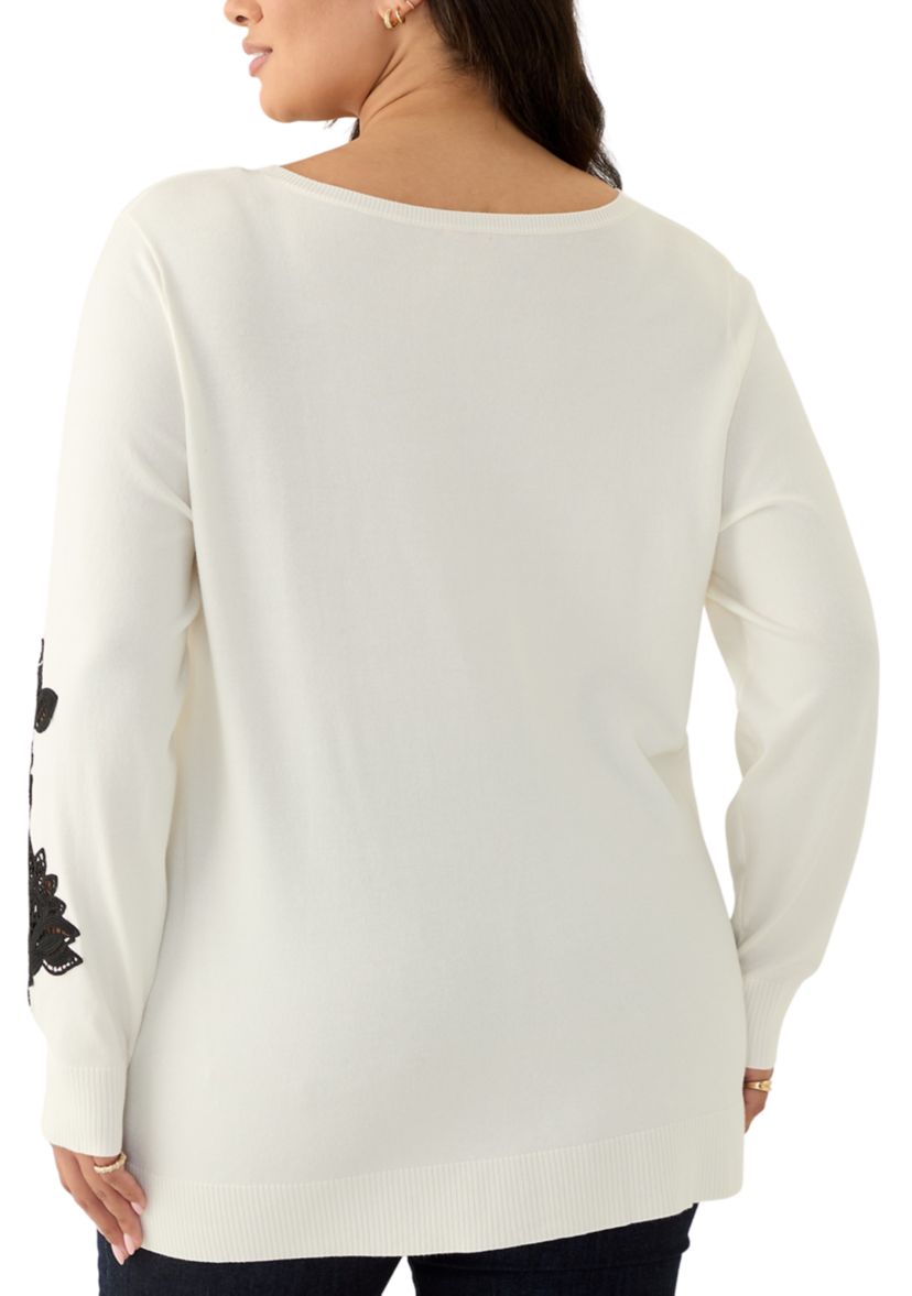 Plus Size Scoop Neck Fine Gauge Pull Over Sweater with Floral Lace Applique