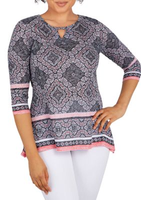 Plus Knit Diamond Burnout Top