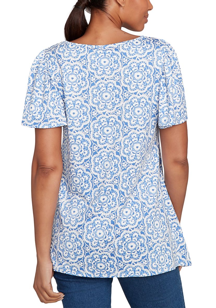 Womens Beaded Macrame Puff Print Top