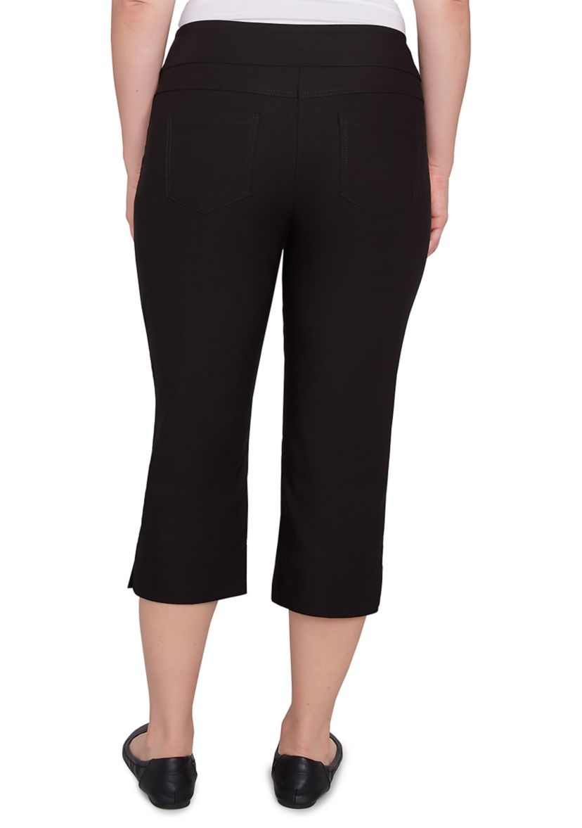 Womens Silky Tech Pull On Capri Pants