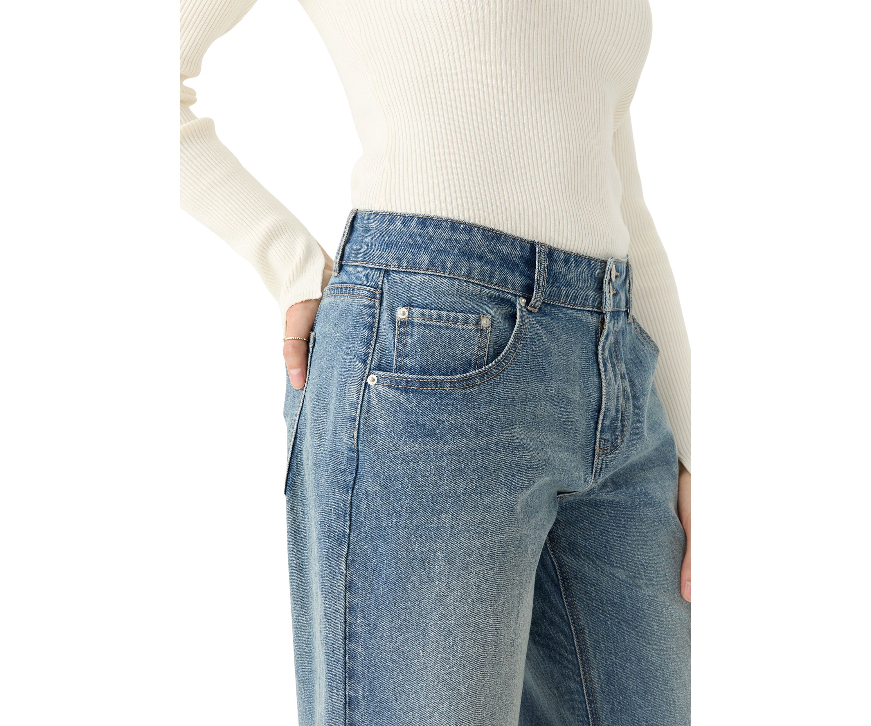 Womens Slouchy Straight Leg Jeans