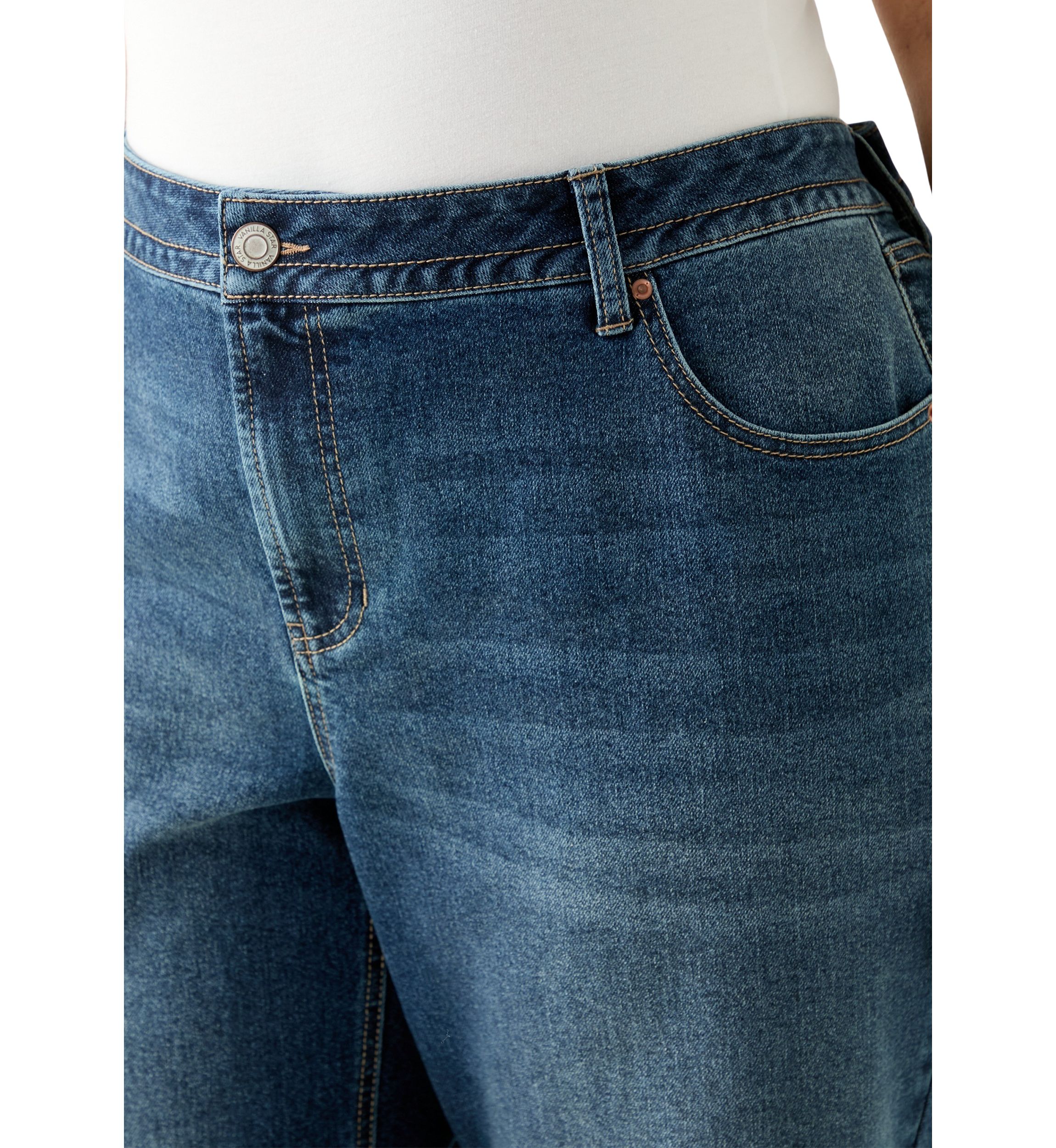 Plus Size Relaxed Straight Leg Jeans