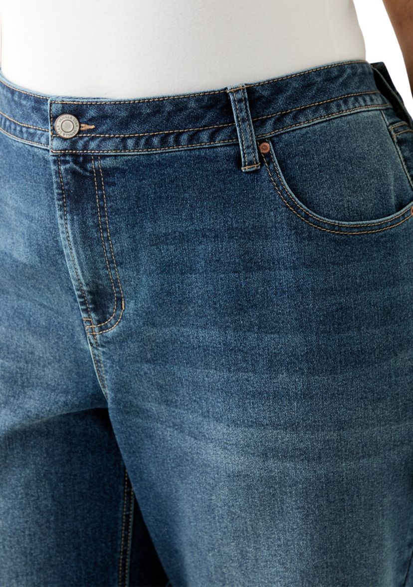 Plus Size Relaxed Straight Leg Jeans