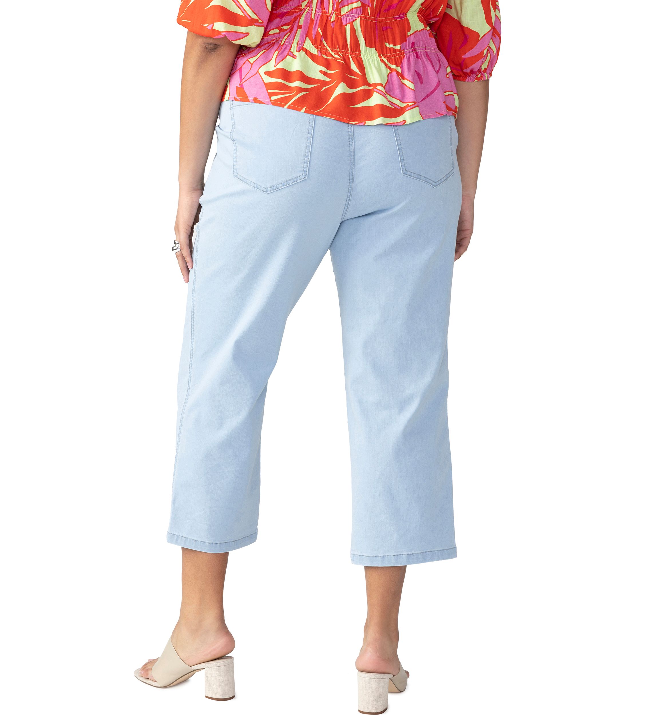 Plus Size Vacation Crop Pants