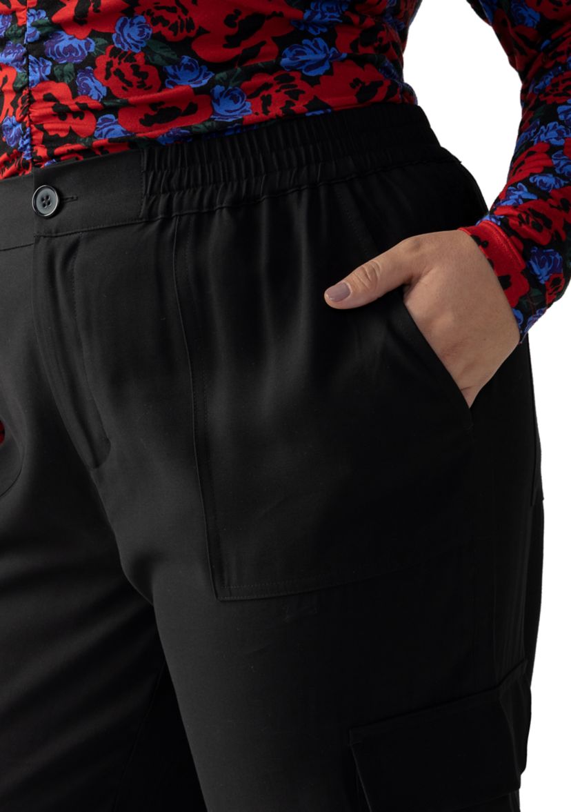 Plus Size Modern Wide Leg Cargo Pants