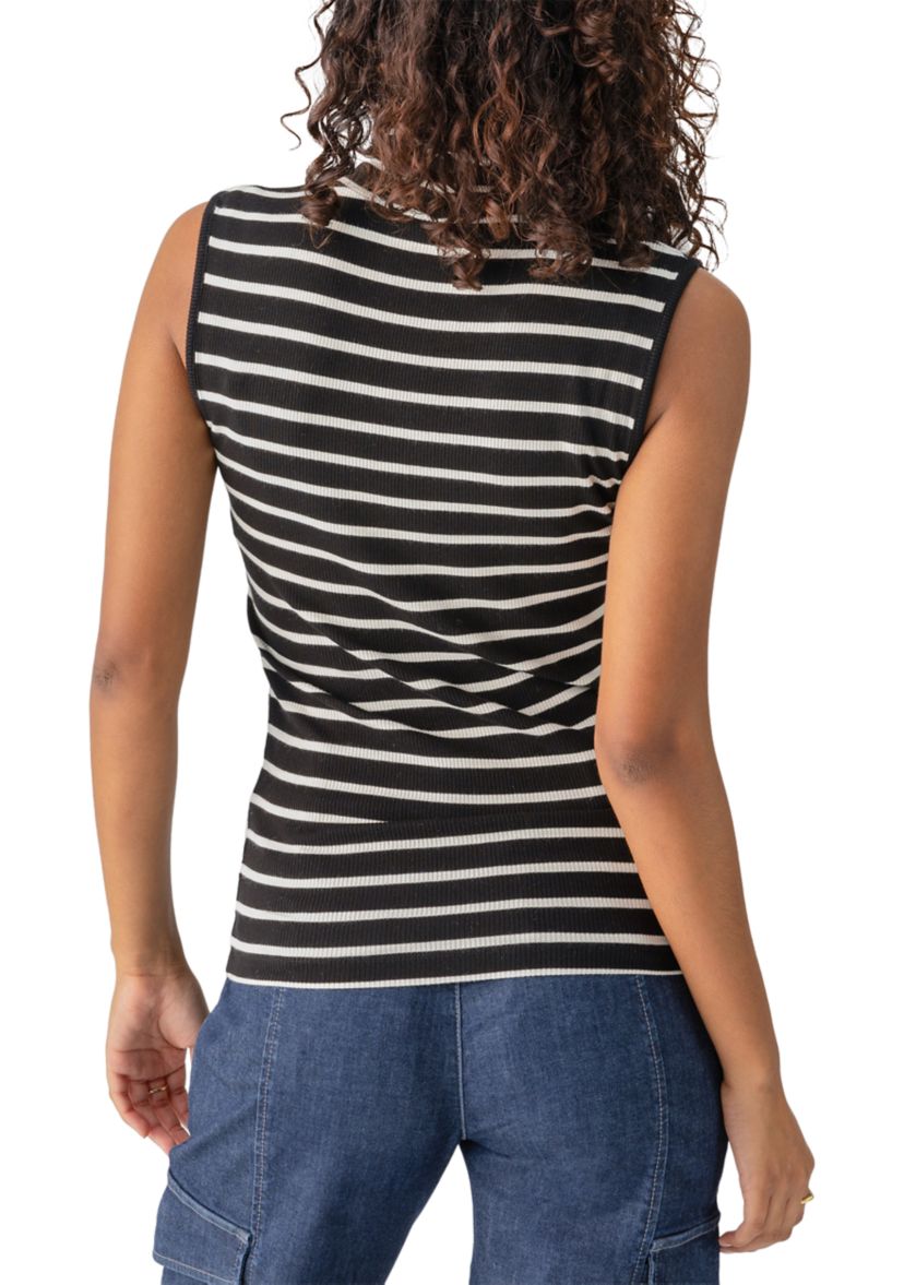 Womens Fitted Sleeveless Mock Neck Top