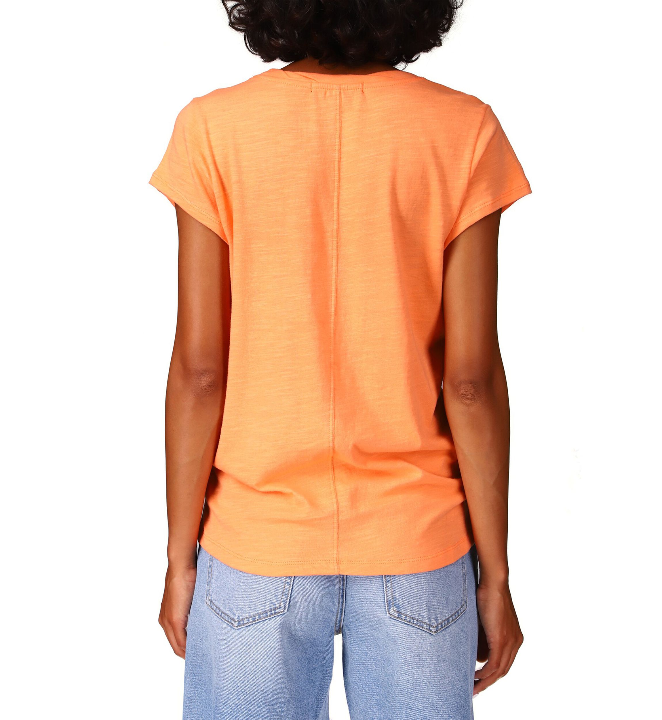 Traveler Twist T-Shirt
