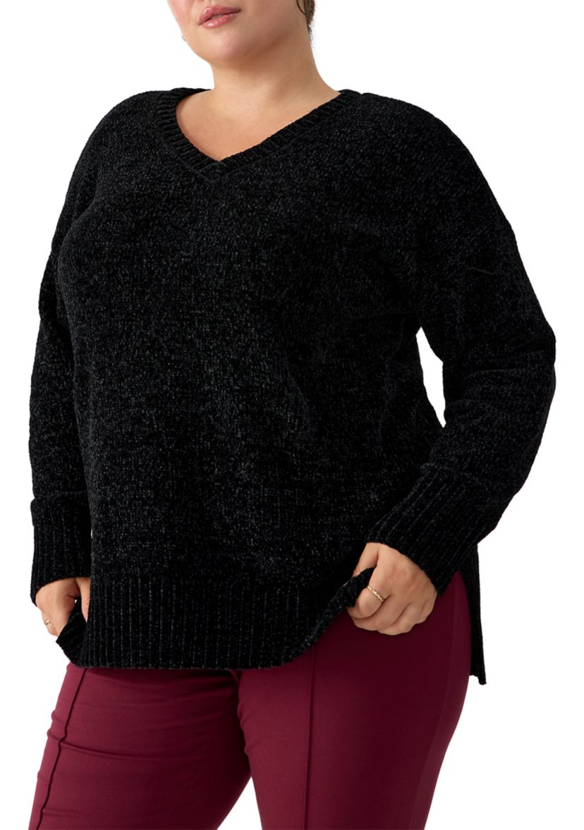Plus Size Ribbed V-Neck Chenille Sweater